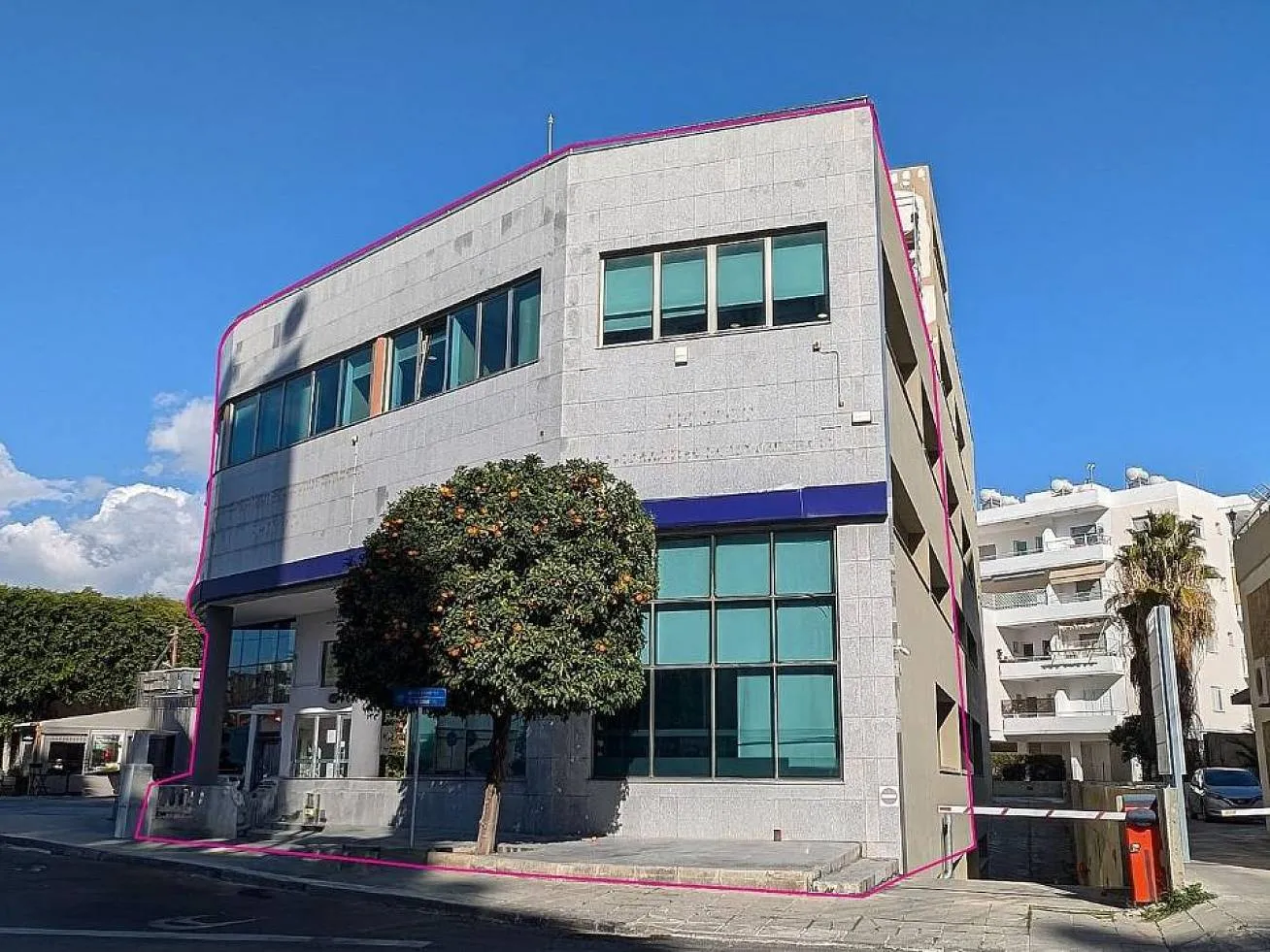 Commercial building in Famagusta № 152099 2