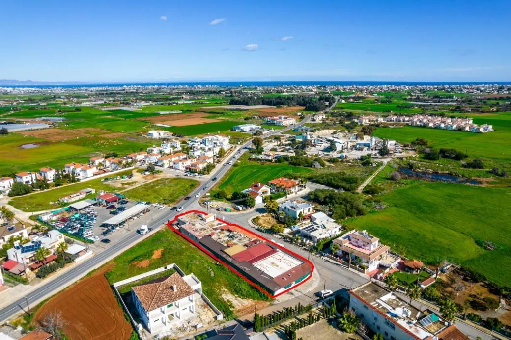 Commercial building in Famagusta № 172801 3