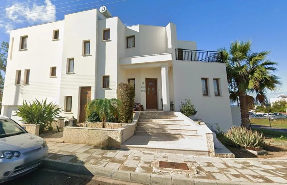 Residential building in Paphos № 212101 1