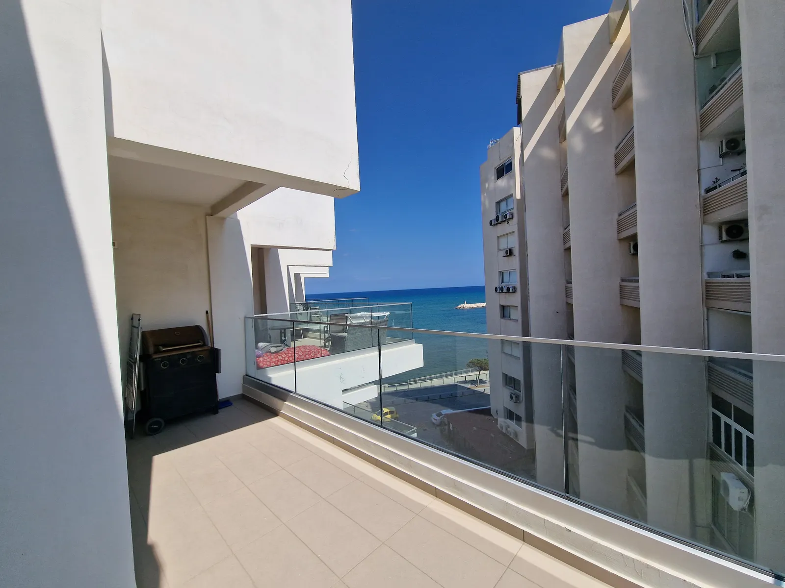 Residential building in Larnaca № 218639 2