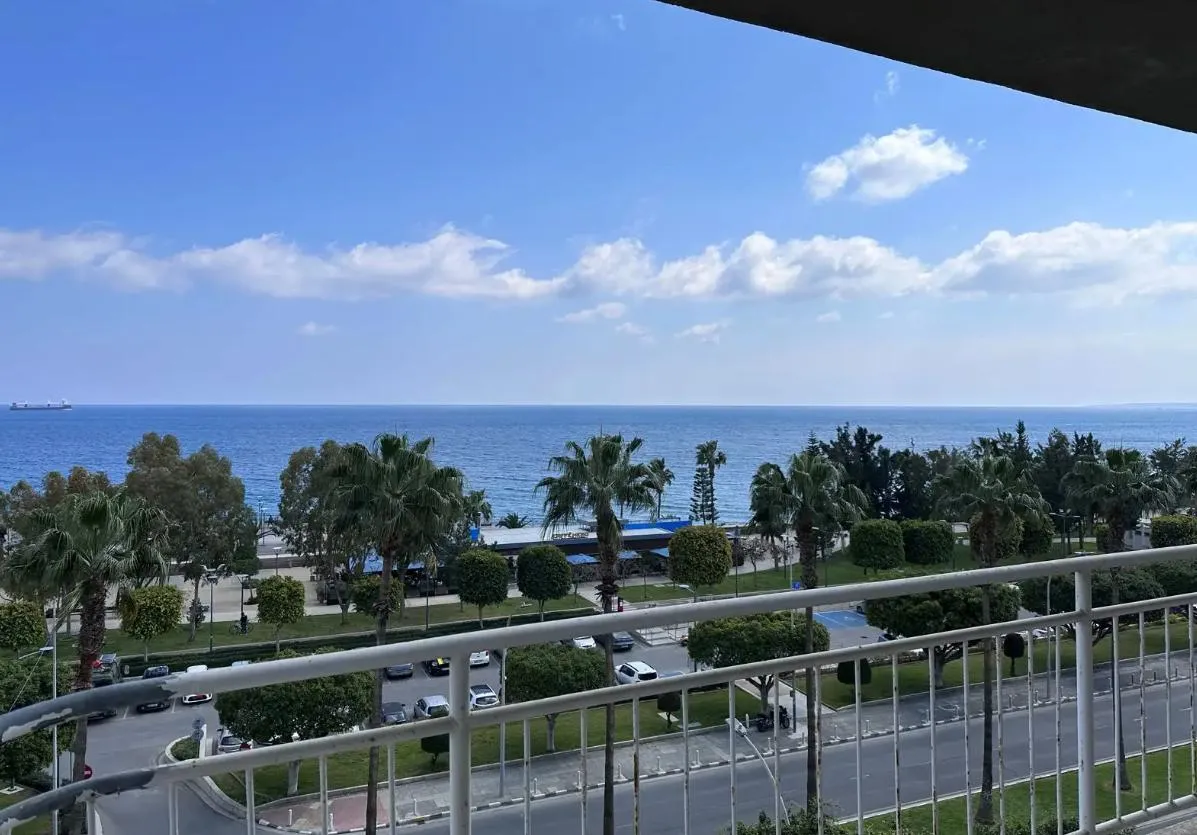 2-bedroom apartment in Limassol № 218947 1