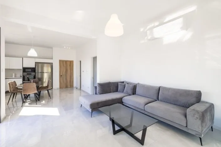 3-bedroom apartment in Limassol № 219245 2