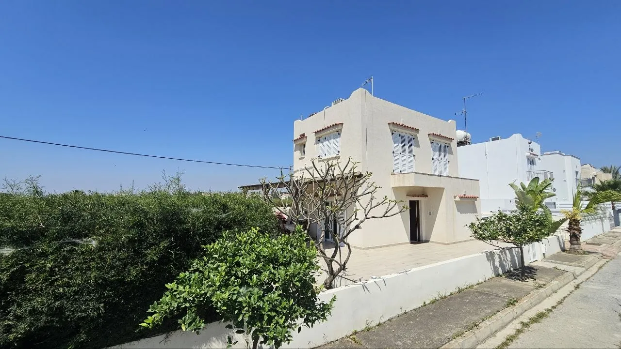 3-bedroom villa in Larnaca № 219314 1