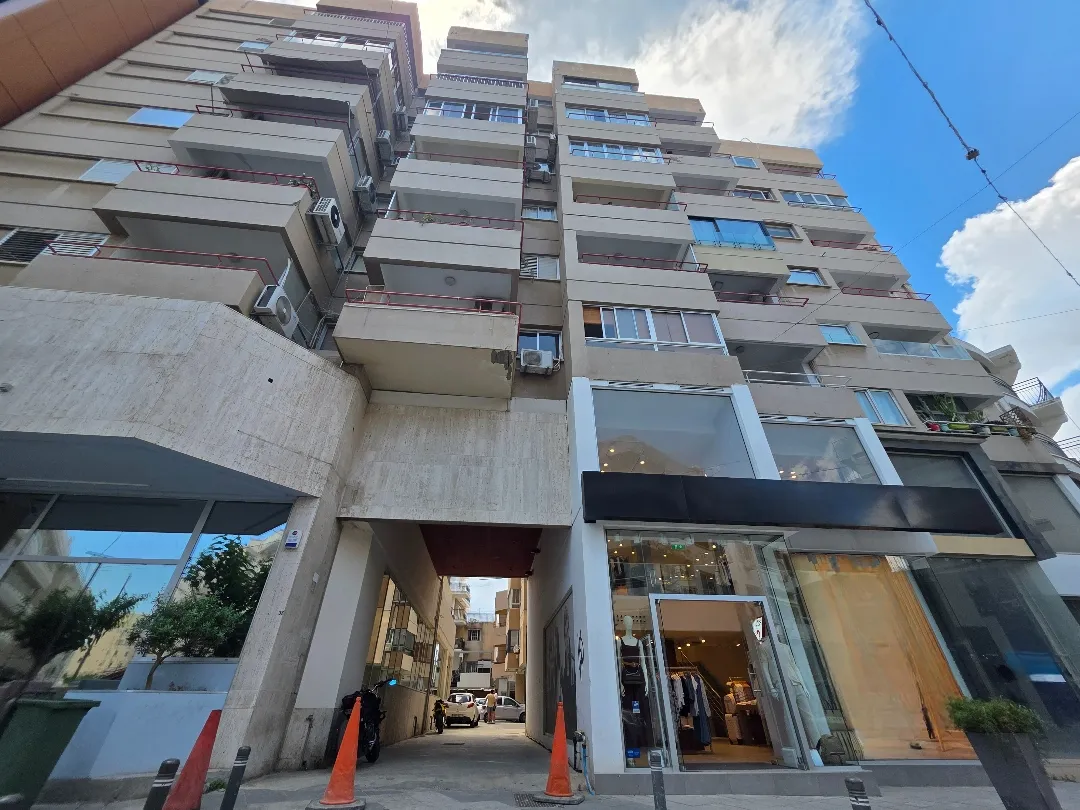 3-bedroom apartment in Larnaca № 219563 1