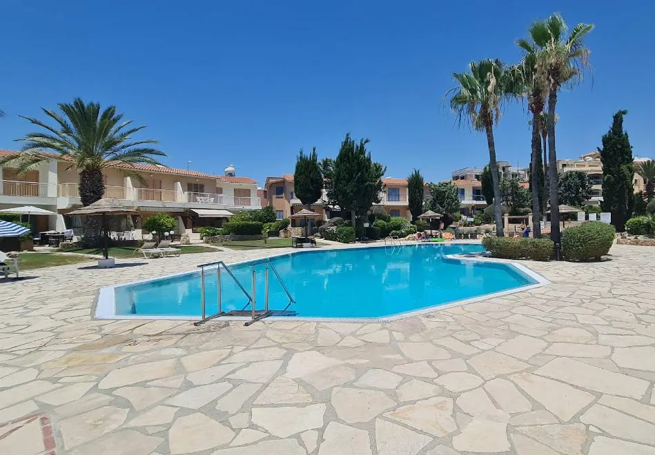2-bedroom apartment in Paphos № 219671 2
