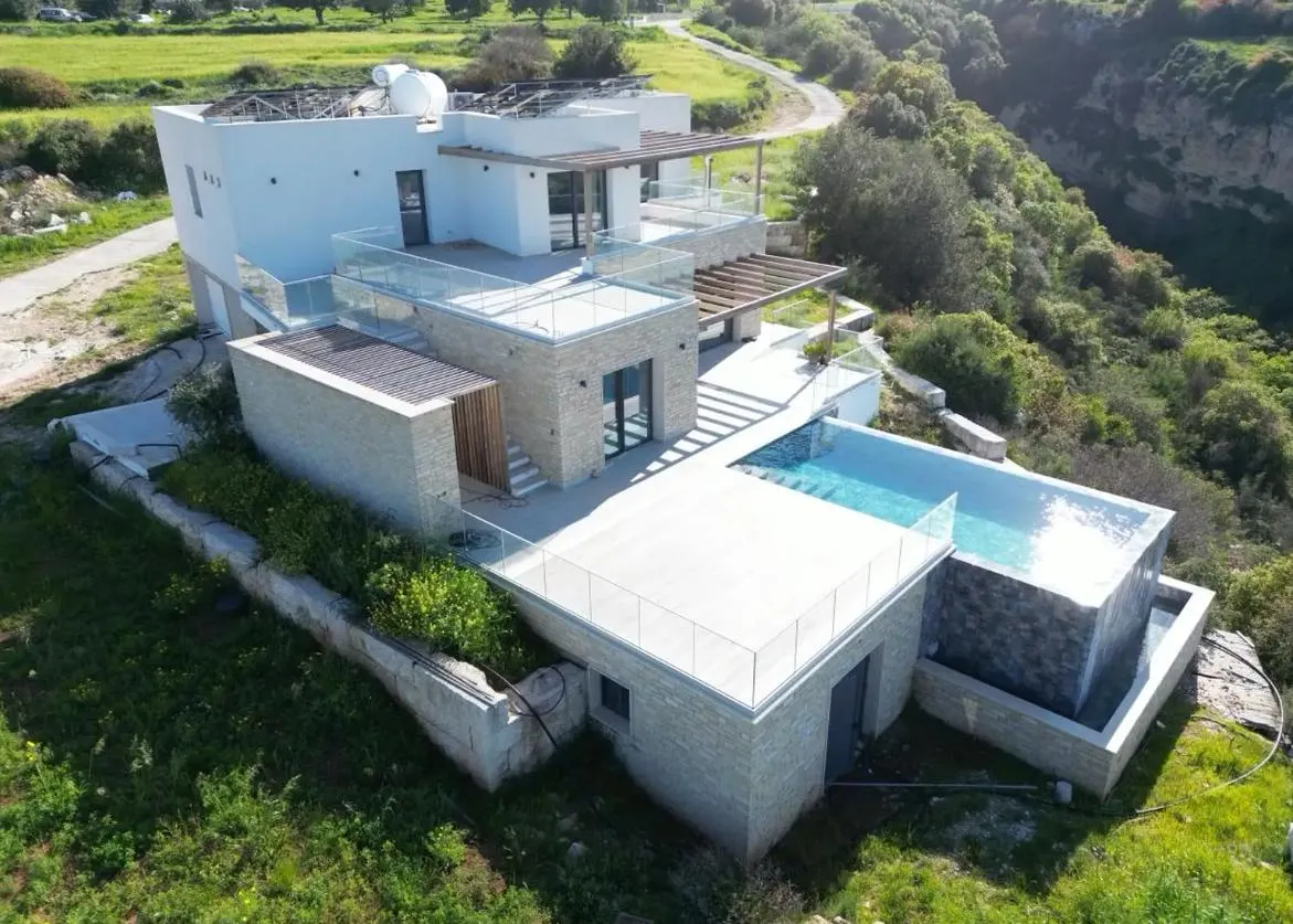 4-bedroom villa in Paphos № 219699 1