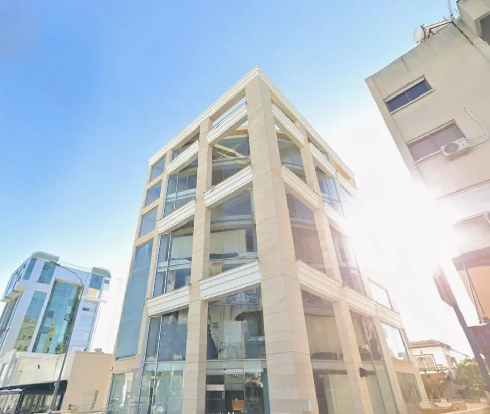 Commercial building in Larnaca № 232468 1
