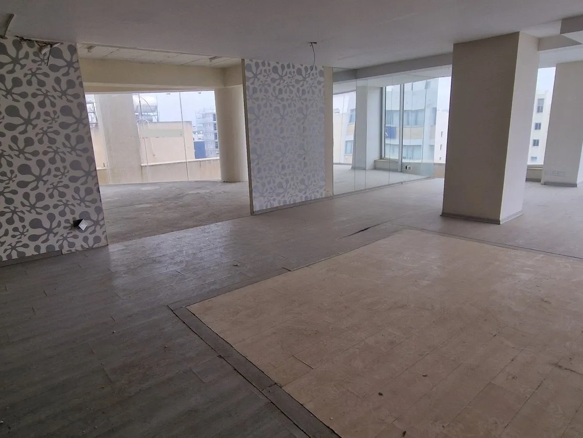 Commercial building in Larnaca № 232468 3