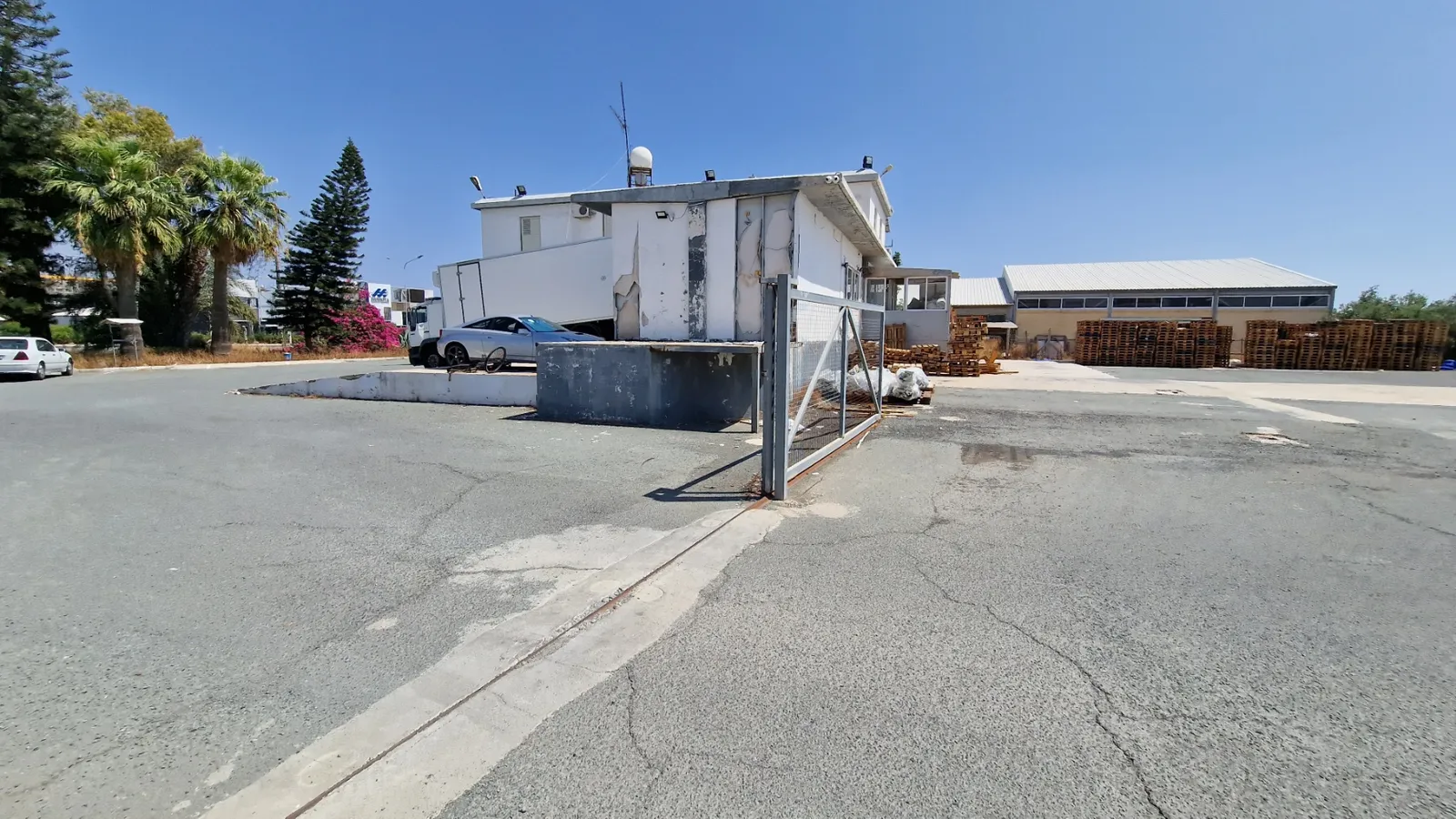 Commercial building in Larnaca № 237221 4