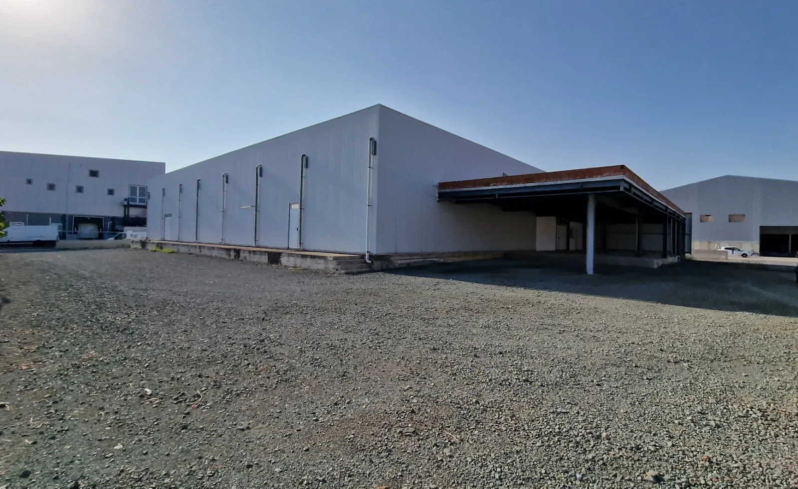 Commercial building in Larnaca № 238194 1