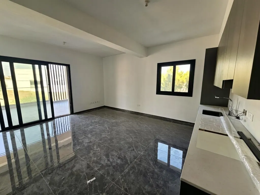 Residential building in Larnaca № 238971 3