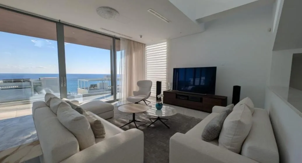 4-bedroom villa in Limassol № 239439 2