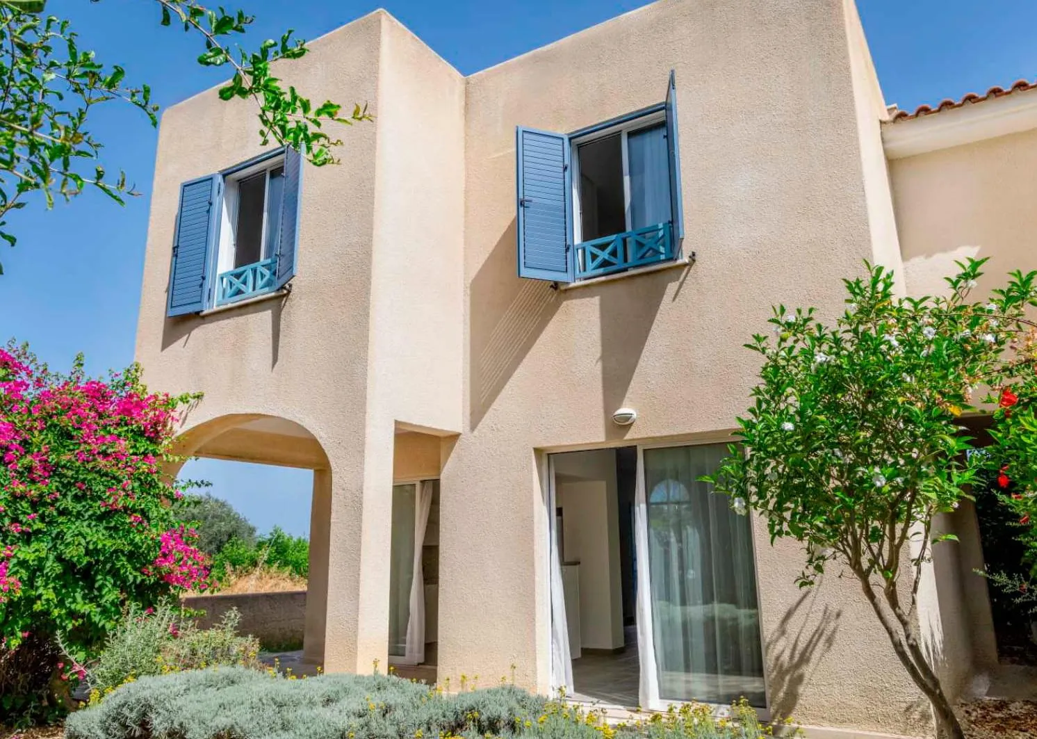 3-bedroom house in Paphos № 239474 1