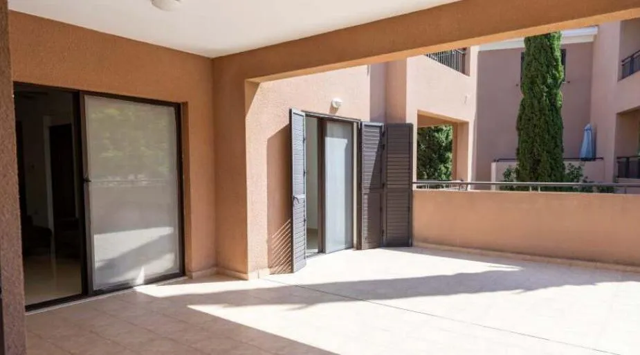 New 2-bedroom flat in Paphos № 239496 1