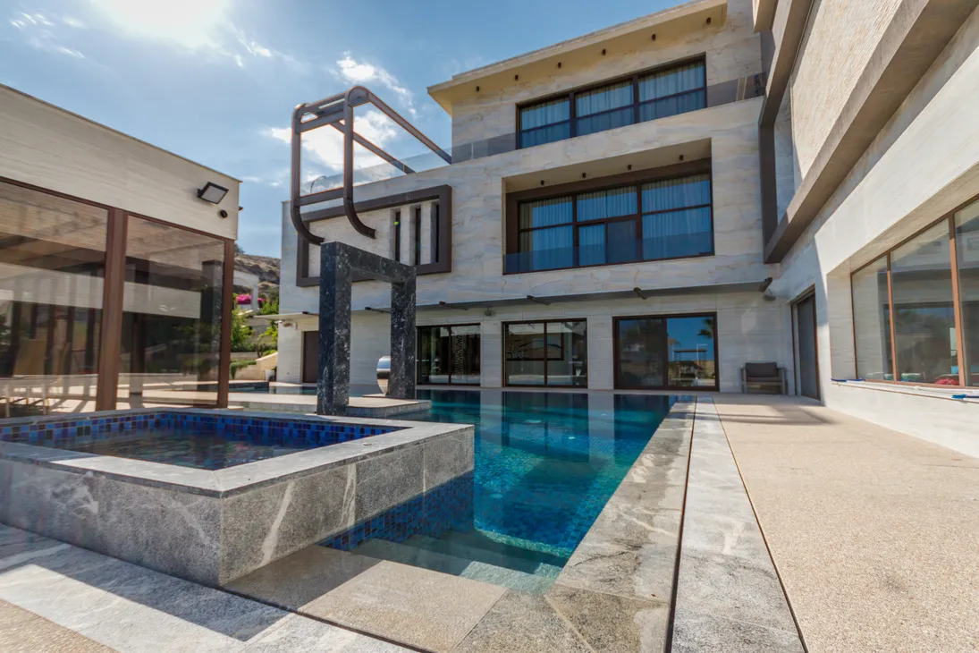 6-bedroom villa in Limassol № 239547 1