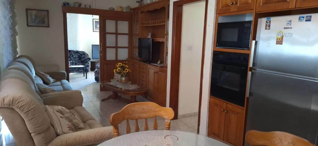4-bedroom house in Larnaca № 240097 3