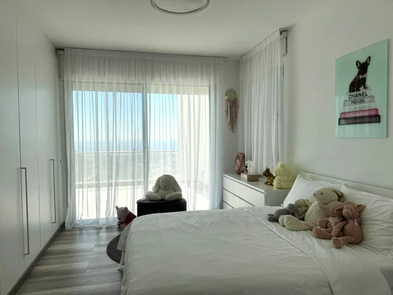 New 4-bedroom villa in Limassol № 240233 15