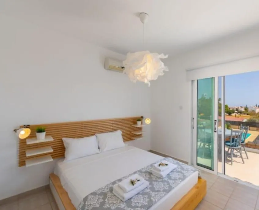 New 4-bedroom villa in Famagusta № 240302 15