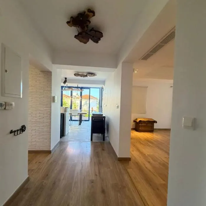 4-bedroom villa in Limassol № 240660 3