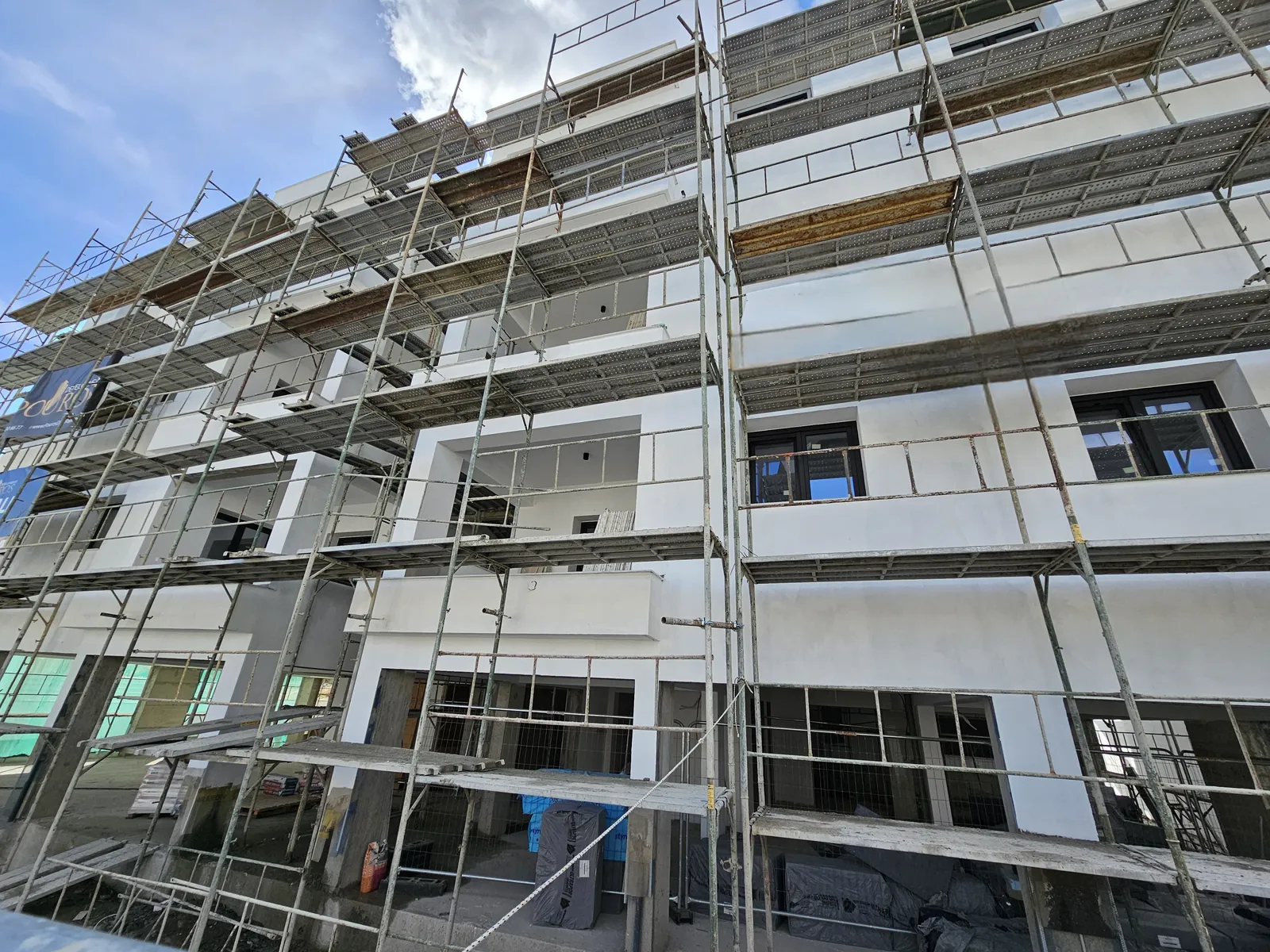 New residential building in Limassol № 240710 4