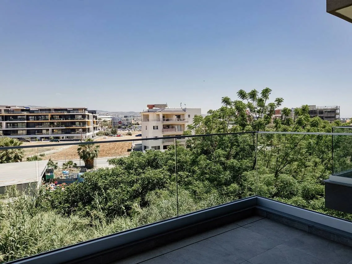 3-bedroom apartment in Limassol № 240799 1