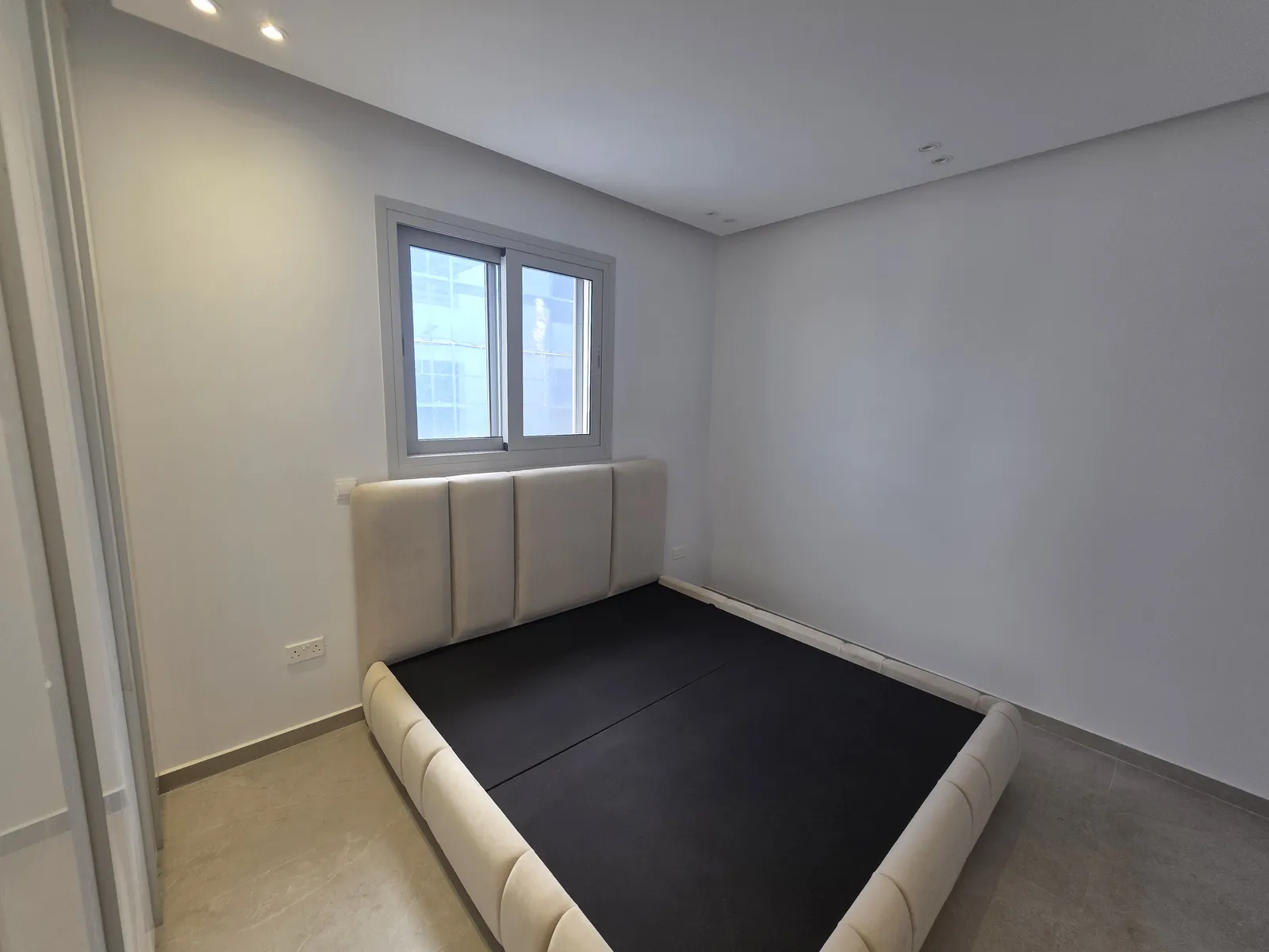 New 2-bedroom flat in Larnaca № 240810 13