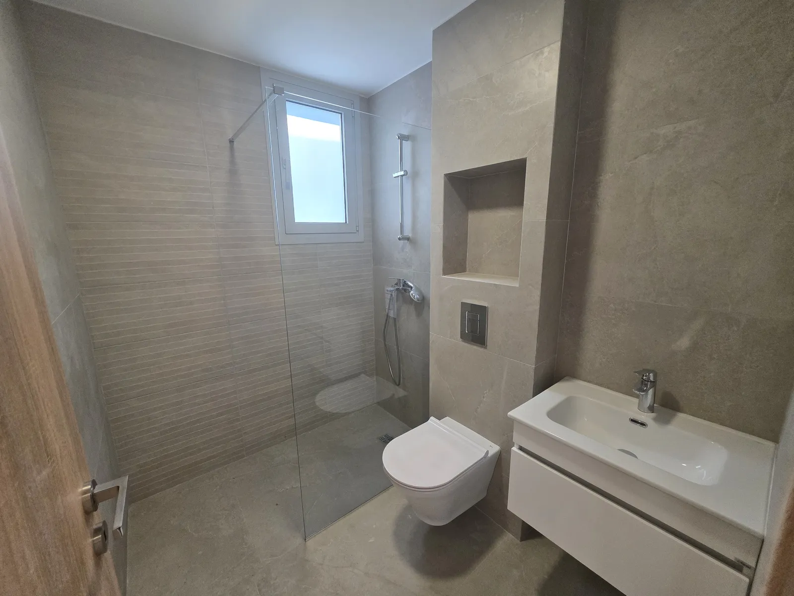 New 2-bedroom flat in Larnaca № 240810 16