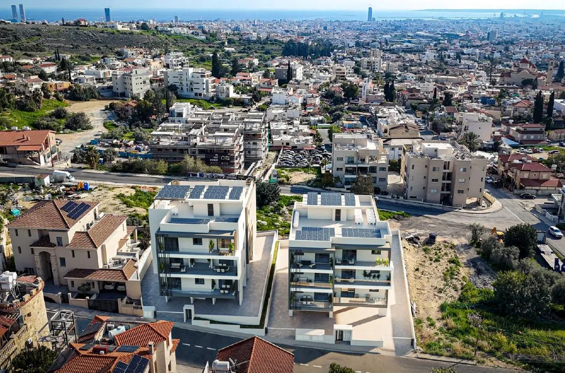 New 2-bedroom flat in Limassol № 241013 1