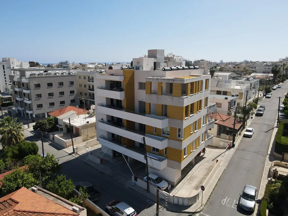 Metropolis Residences — new development in Makarios avenue / Aiolou street, Limassol 1